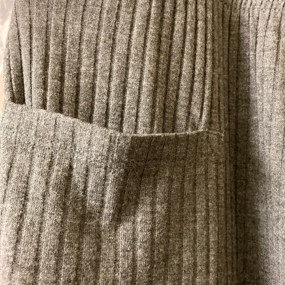 Plus Size Capris - Picture 7 of 8